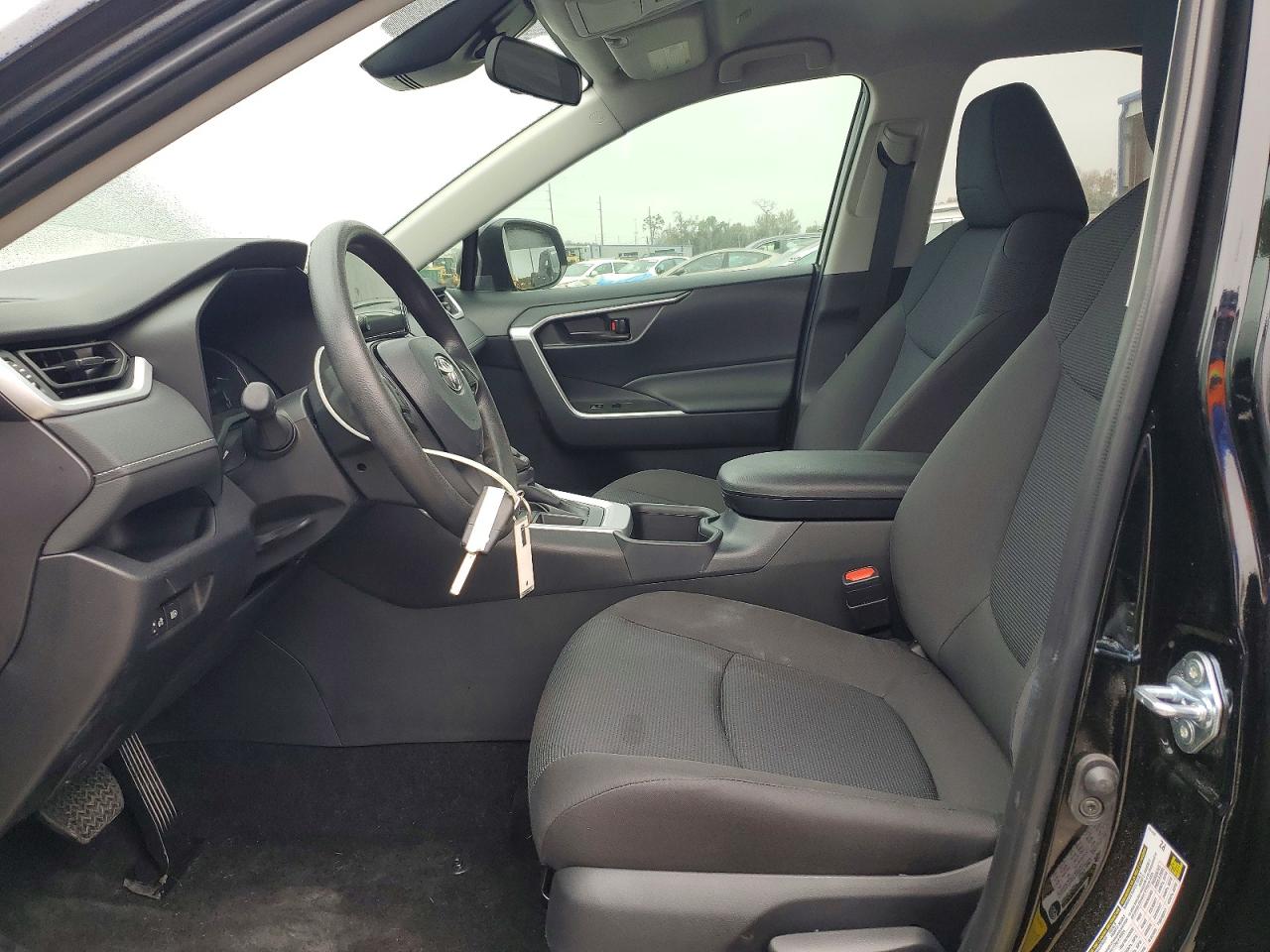 2025 TOYOTA RAV4 LE photo 19