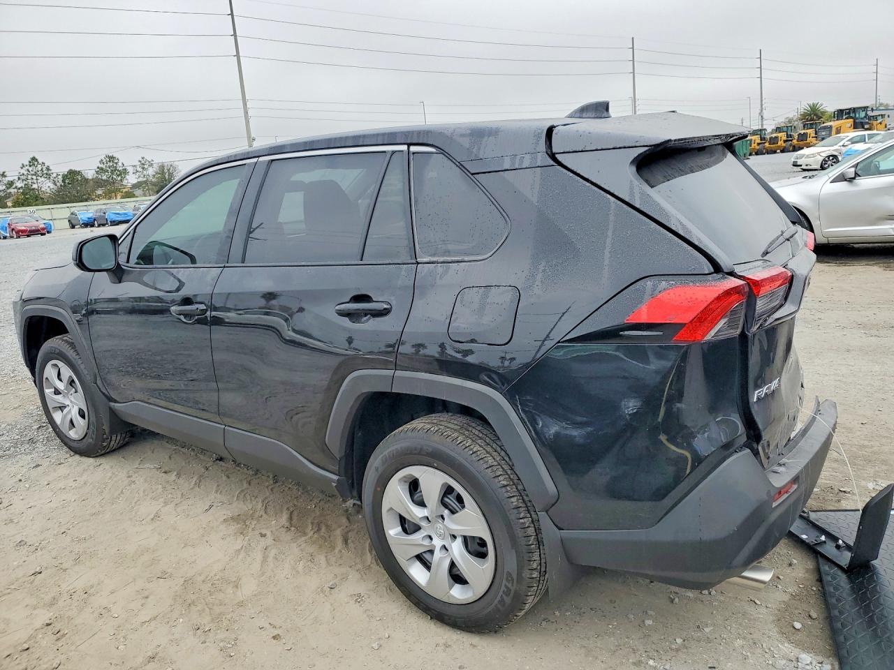 2025 TOYOTA RAV4 LE photo 4