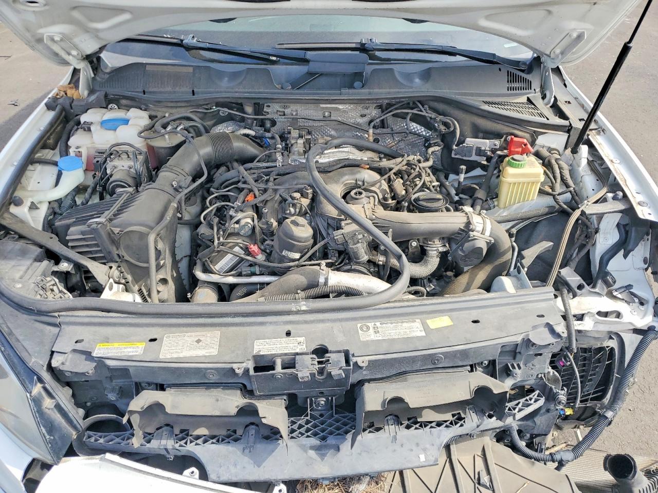 2014 VOLKSWAGEN TOUAREG V6 TDI photo 12