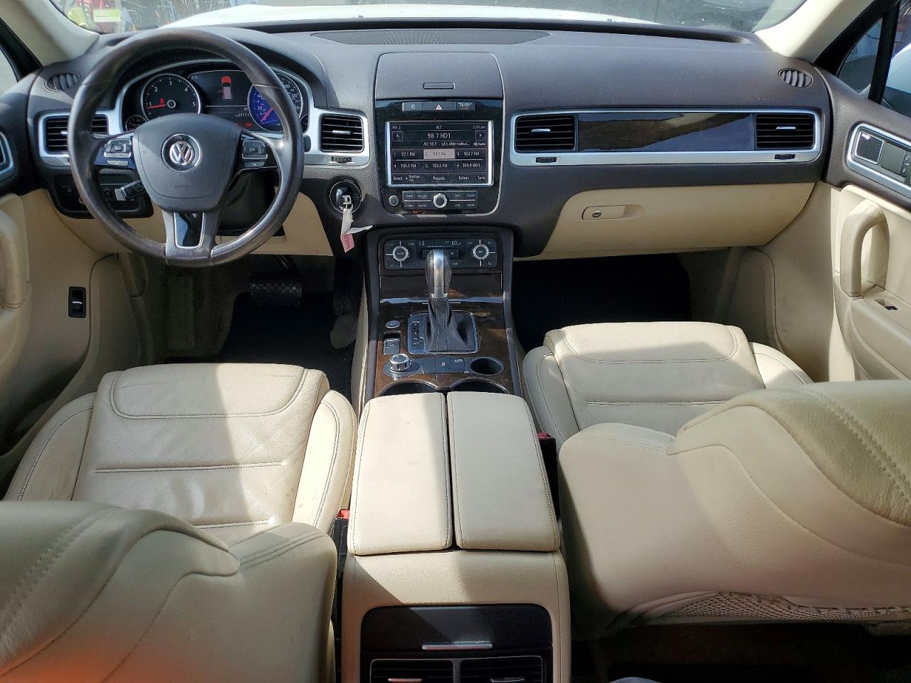 2014 VOLKSWAGEN TOUAREG V6 TDI photo 8