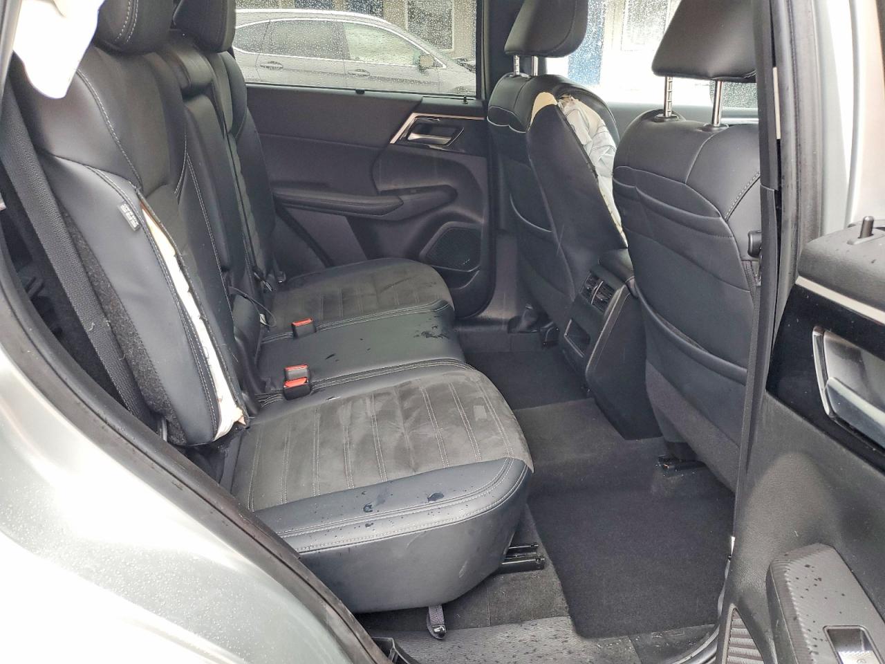 2024 MITSUBISHI OUTLANDER SE photo 31