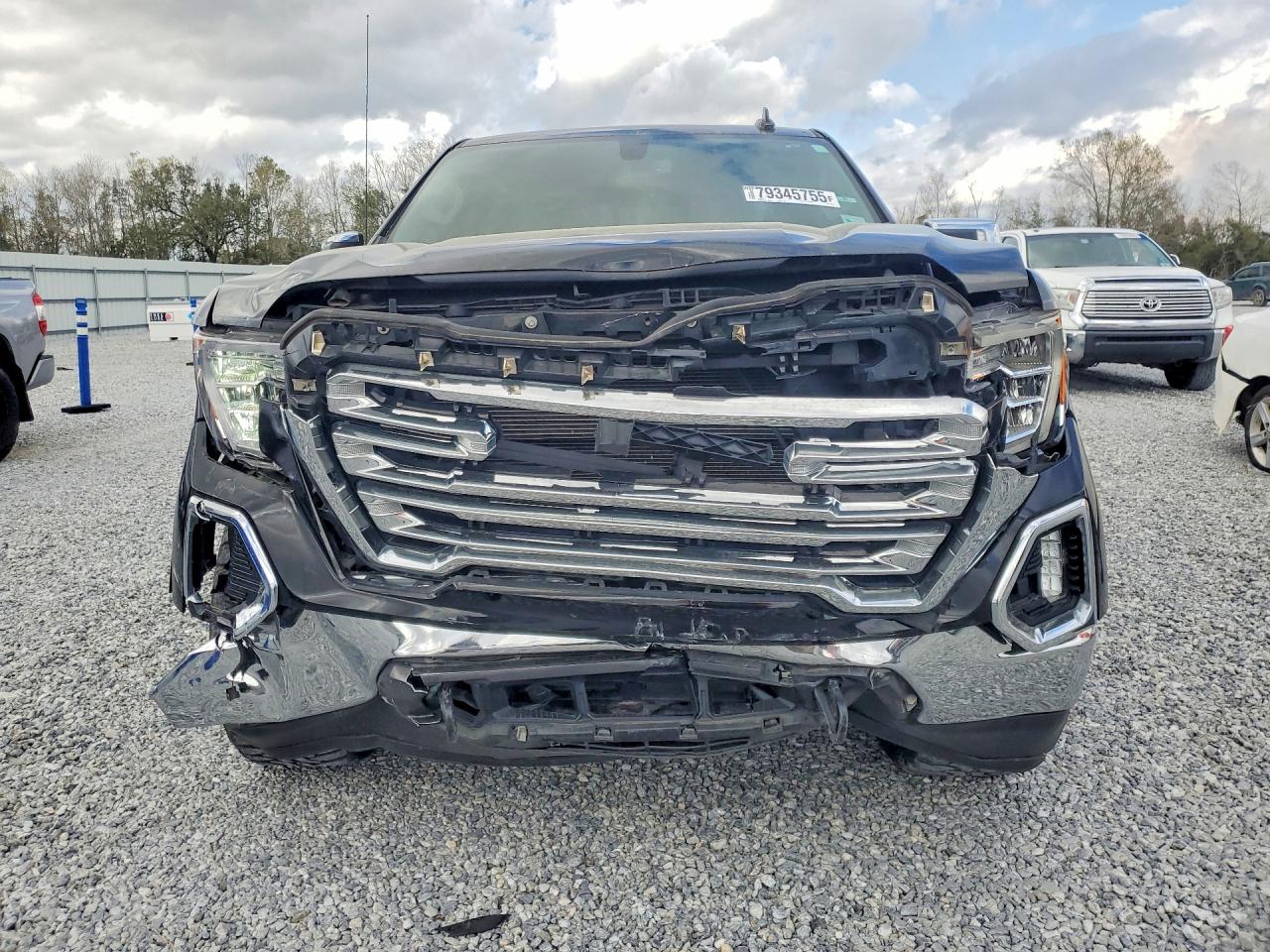 2021 GMC SIERRA K1500 SLT photo 9