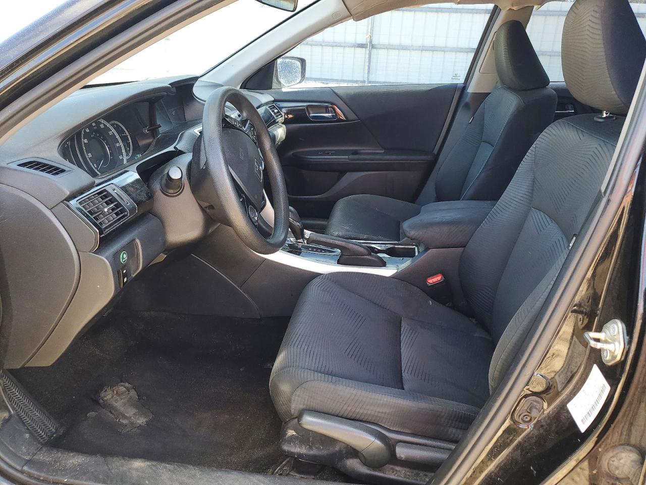 2016 HONDA ACCORD LX photo 19