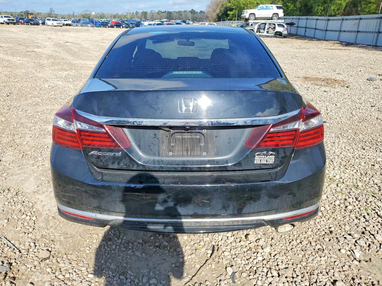 2016 HONDA ACCORD LX photo 16