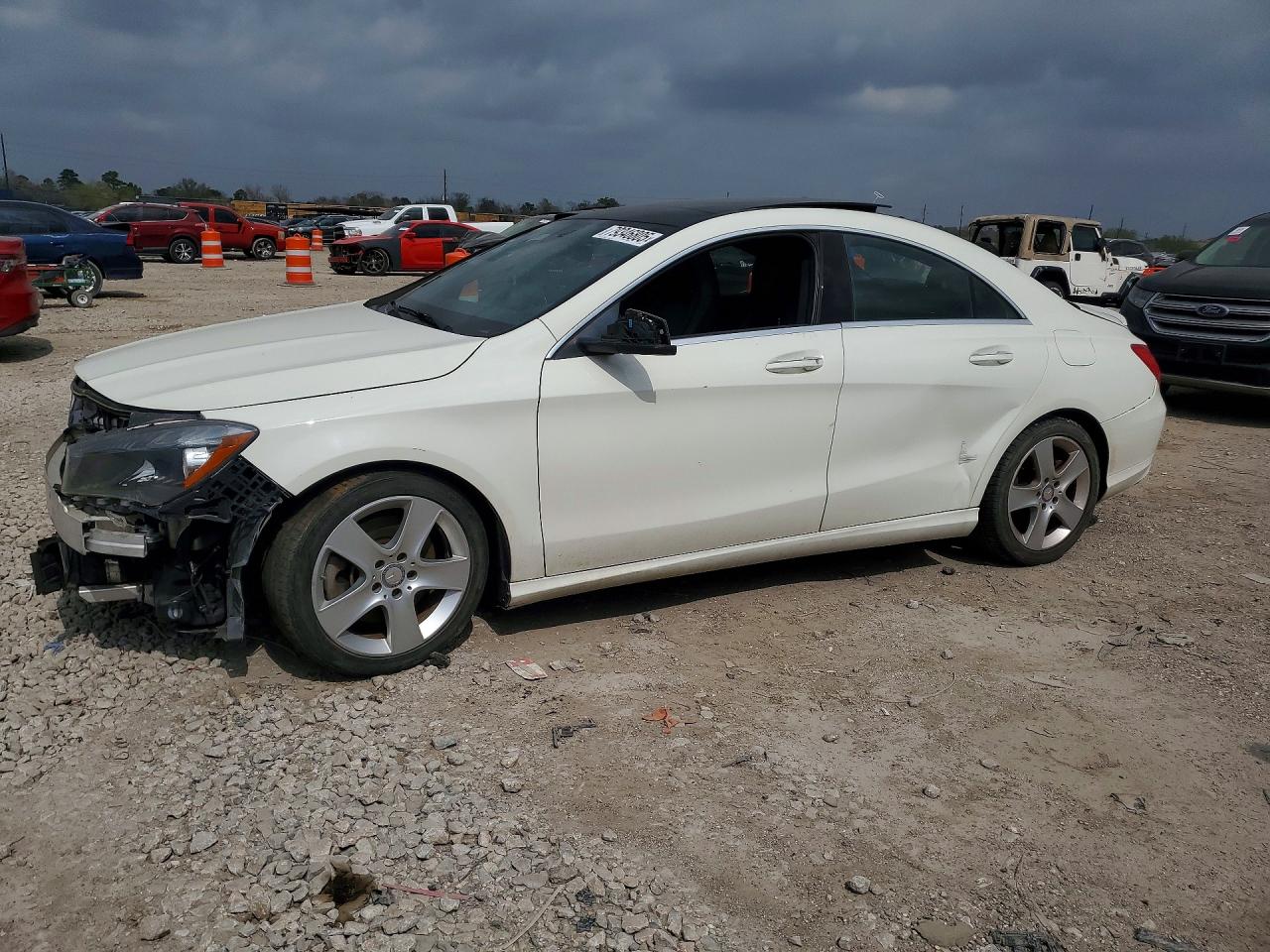 2016 MERCEDES-BENZ CLA