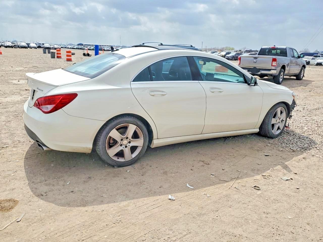 2016 MERCEDES-BENZ CLA 250 4MATIC photo 5