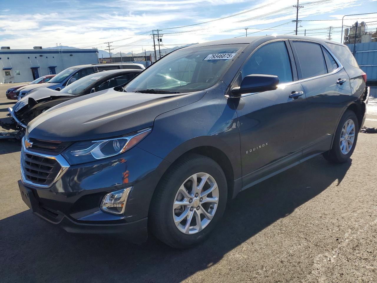2018 CHEVROLET EQUINOX LT photo 2
