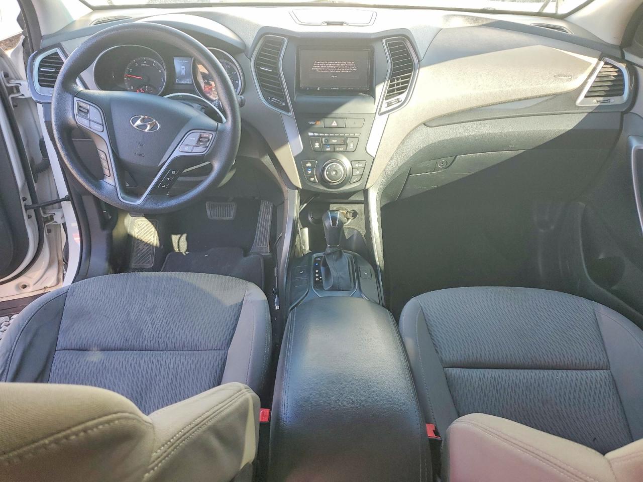 2016 HYUNDAI SANTA FE SE photo 15