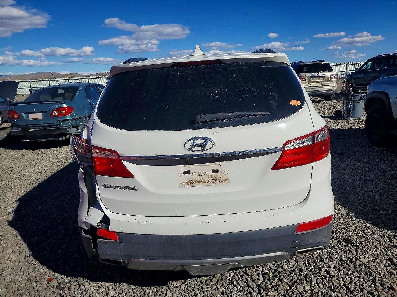2016 HYUNDAI SANTA FE SE photo 11
