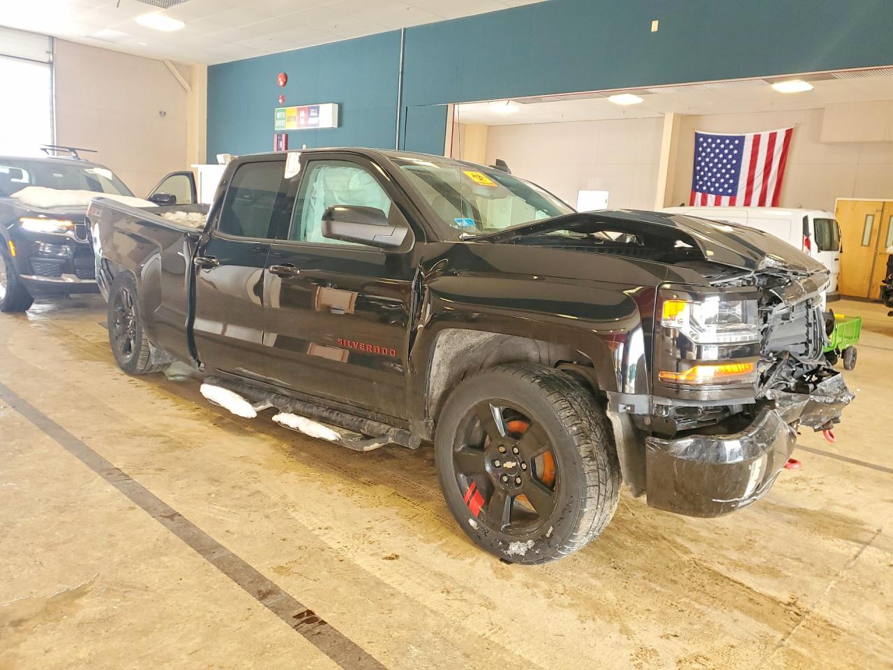 2018 CHEVROLET SILVERADO K1500 LT photo 7