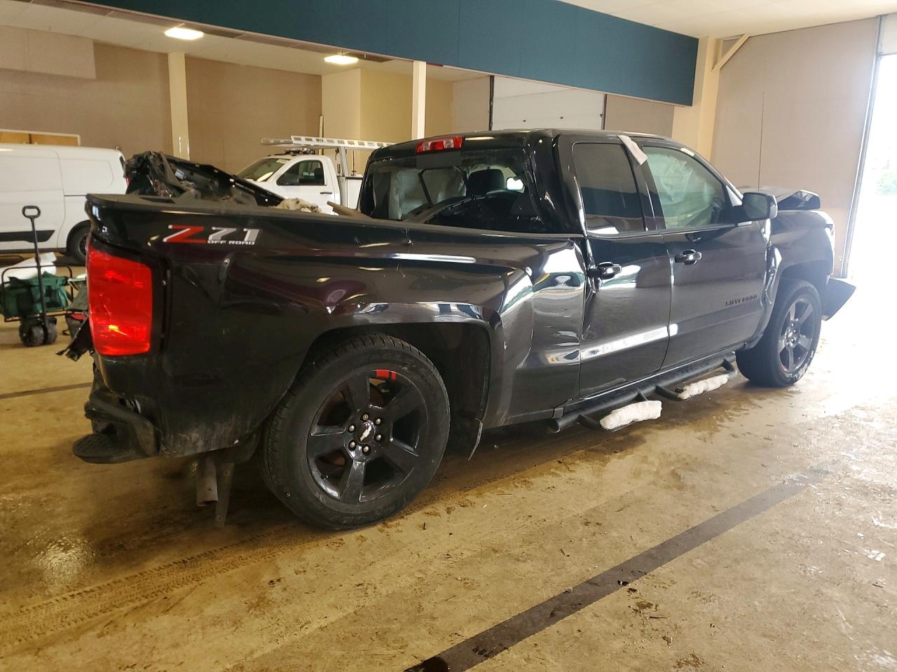 2018 CHEVROLET SILVERADO K1500 LT photo 5