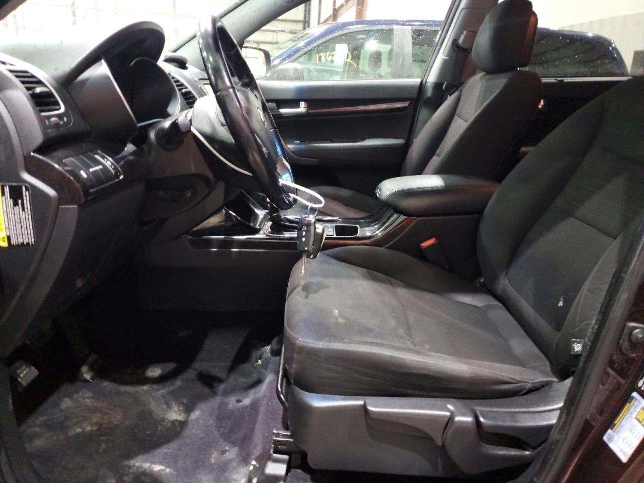 2014 KIA SORENTO LX photo 13
