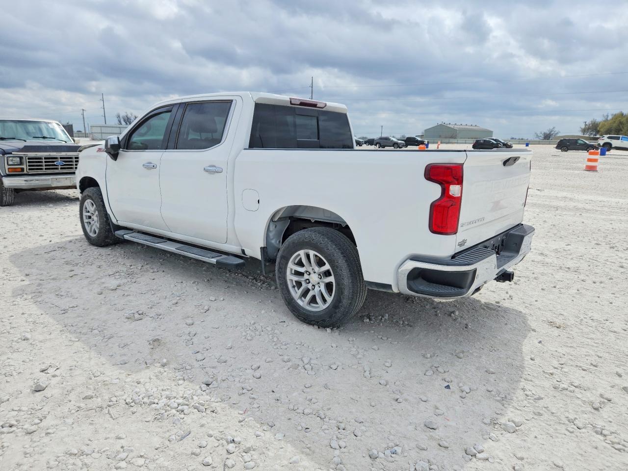 2021 CHEVROLET SILVERADO K1500 LTZ photo 3