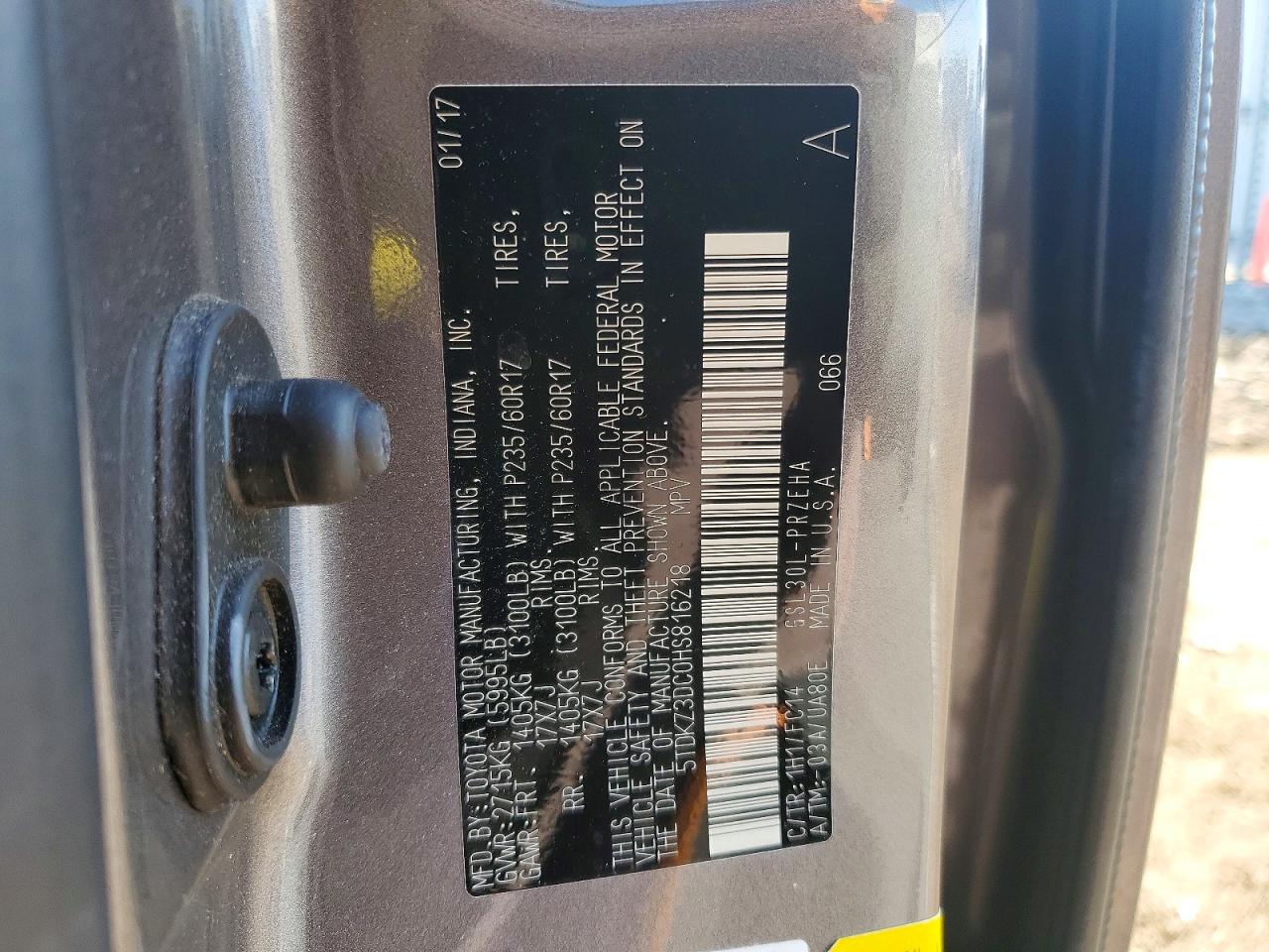 2017 TOYOTA SIENNA LE 8-PASSENGER photo 13