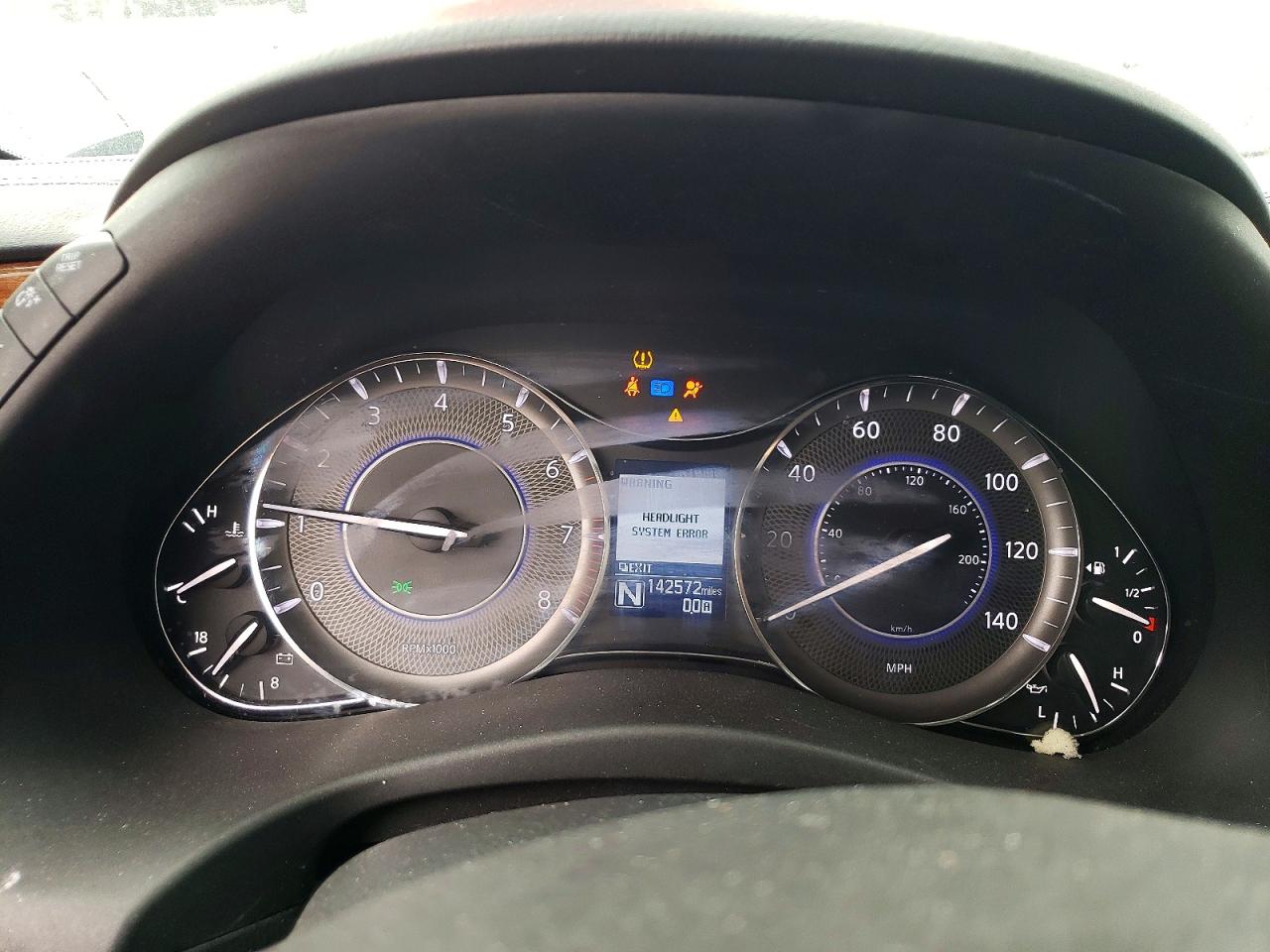 2019 INFINITI QX80 LUXE photo 17