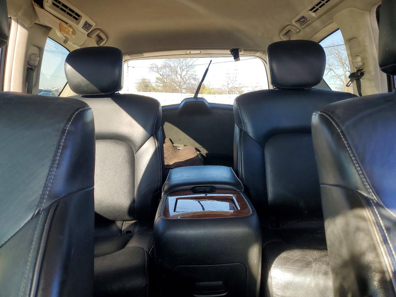 2019 INFINITI QX80 LUXE photo 19