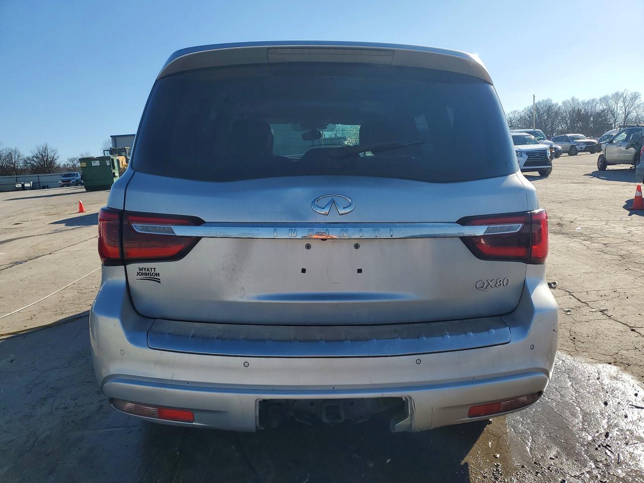 2019 INFINITI QX80 LUXE photo 11