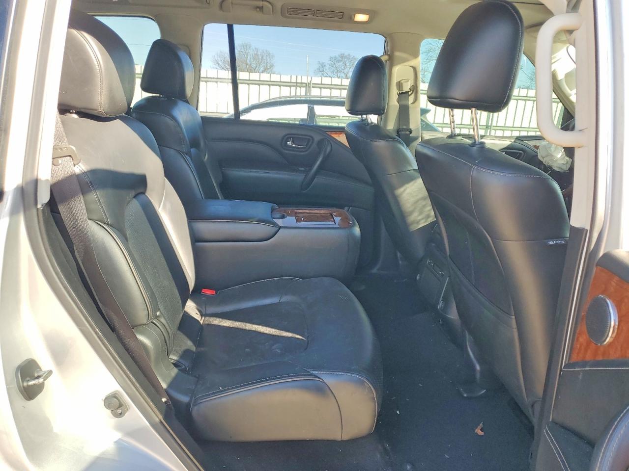 2019 INFINITI QX80 LUXE photo 21