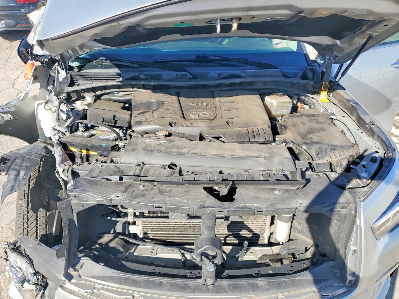 2019 INFINITI QX80 LUXE photo 23