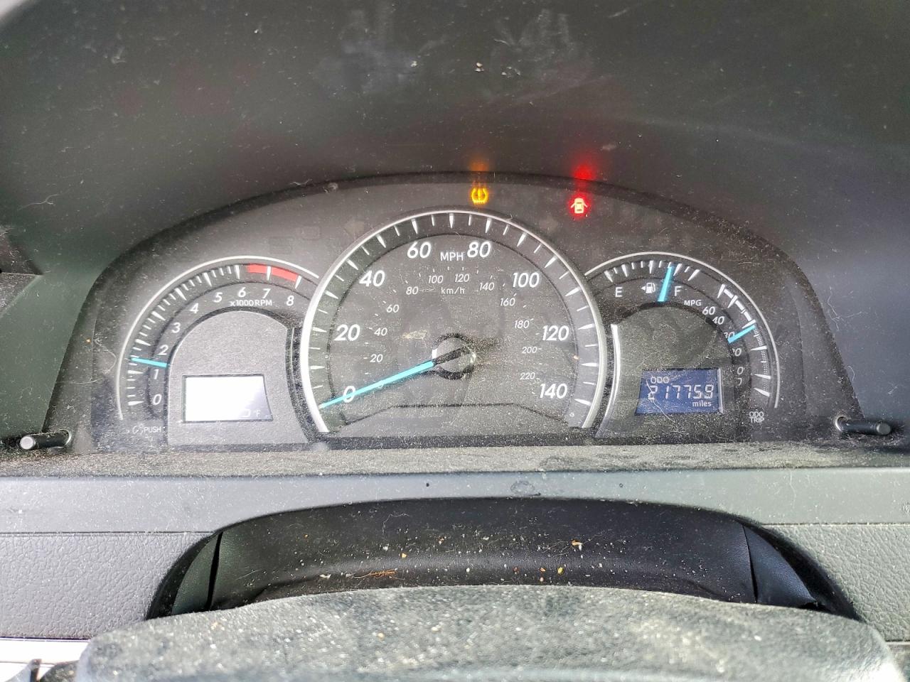 2012 TOYOTA CAMRY LE photo 25