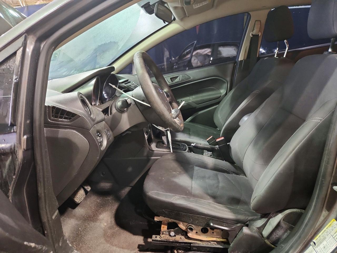 2018 FORD FIESTA SE photo 7