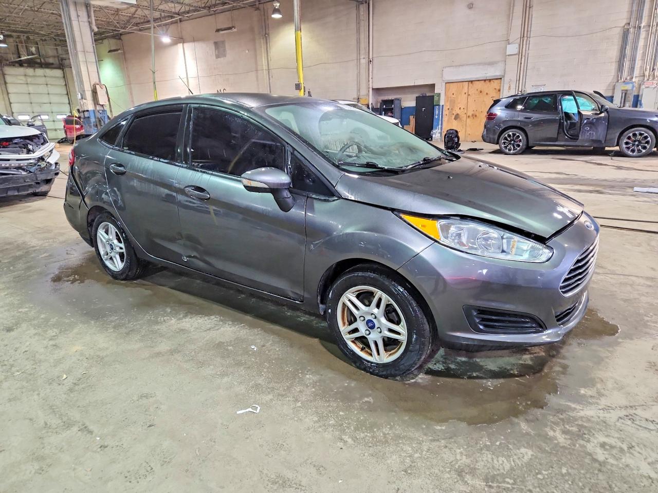 2018 FORD FIESTA SE photo 4