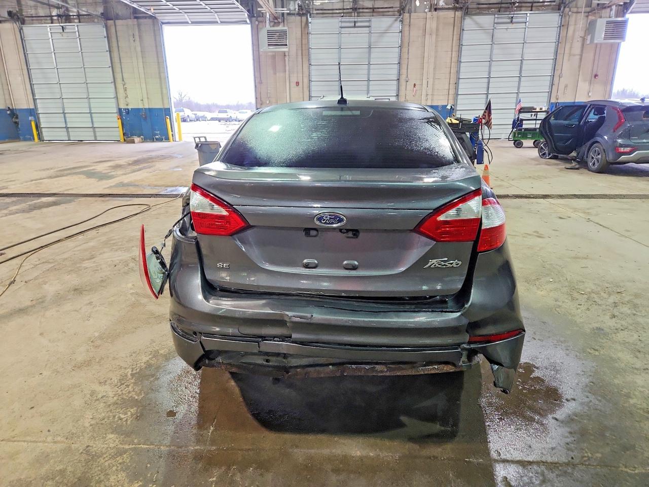 2018 FORD FIESTA SE photo 6