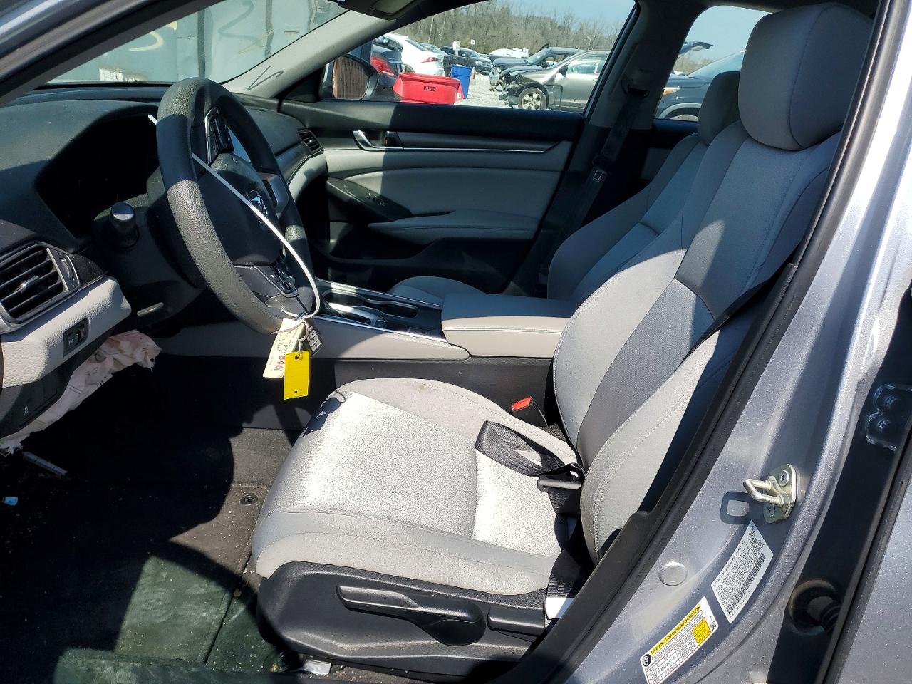 2020 HONDA ACCORD LX photo 19