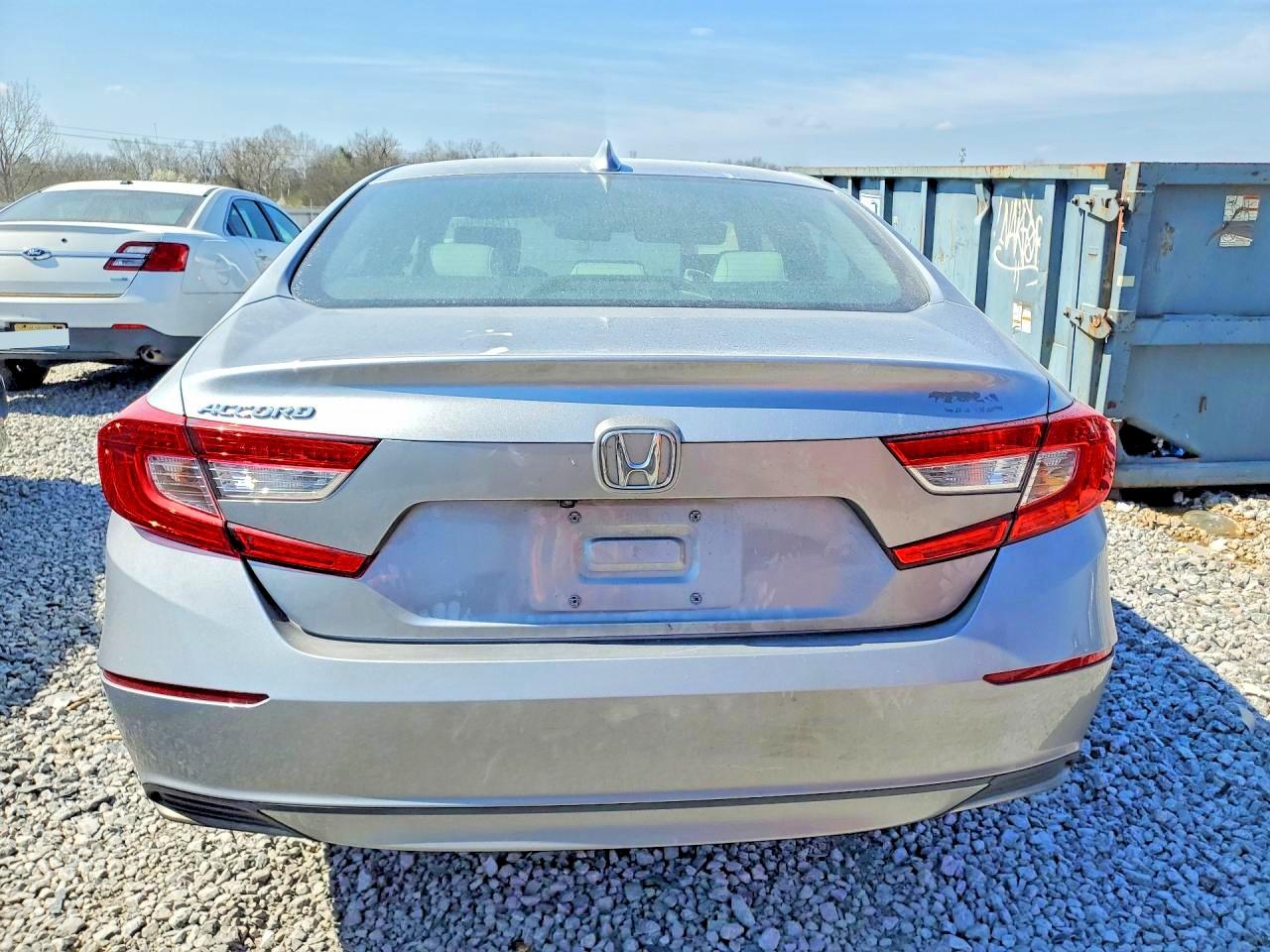 2020 HONDA ACCORD LX photo 16