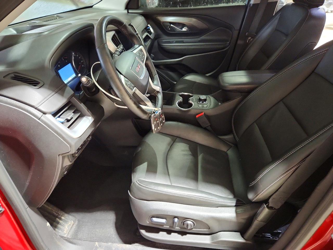 2024 GMC TERRAIN SLT photo 7