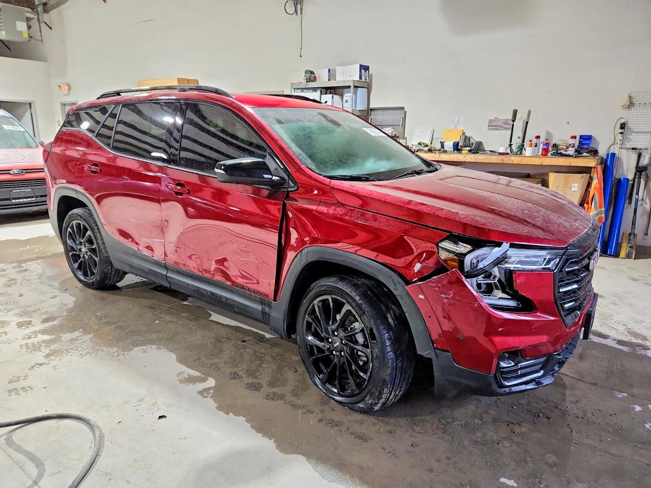 2024 GMC TERRAIN SLT photo 4