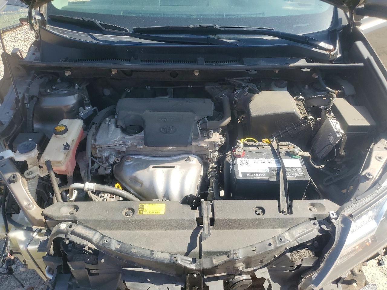 2013 TOYOTA RAV4 XLE photo 31