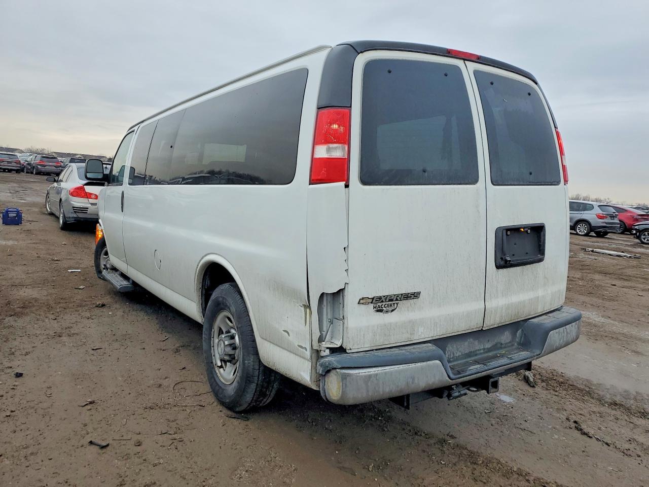 2020 CHEVROLET EXPRESS G3500 LT photo 3