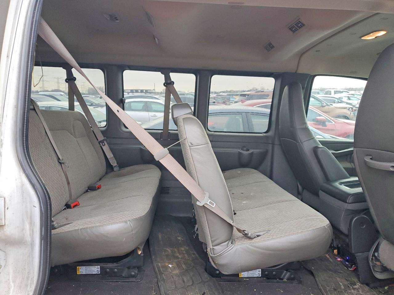 2020 CHEVROLET EXPRESS G3500 LT photo 21