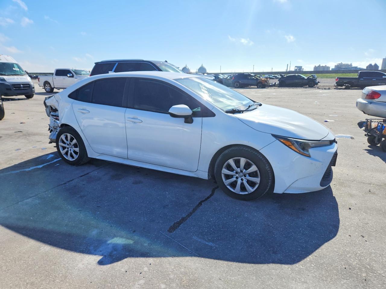 2021 TOYOTA COROLLA LE photo 4