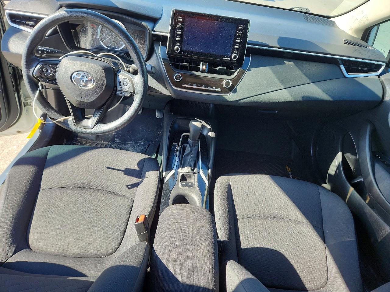 2021 TOYOTA COROLLA LE photo 8