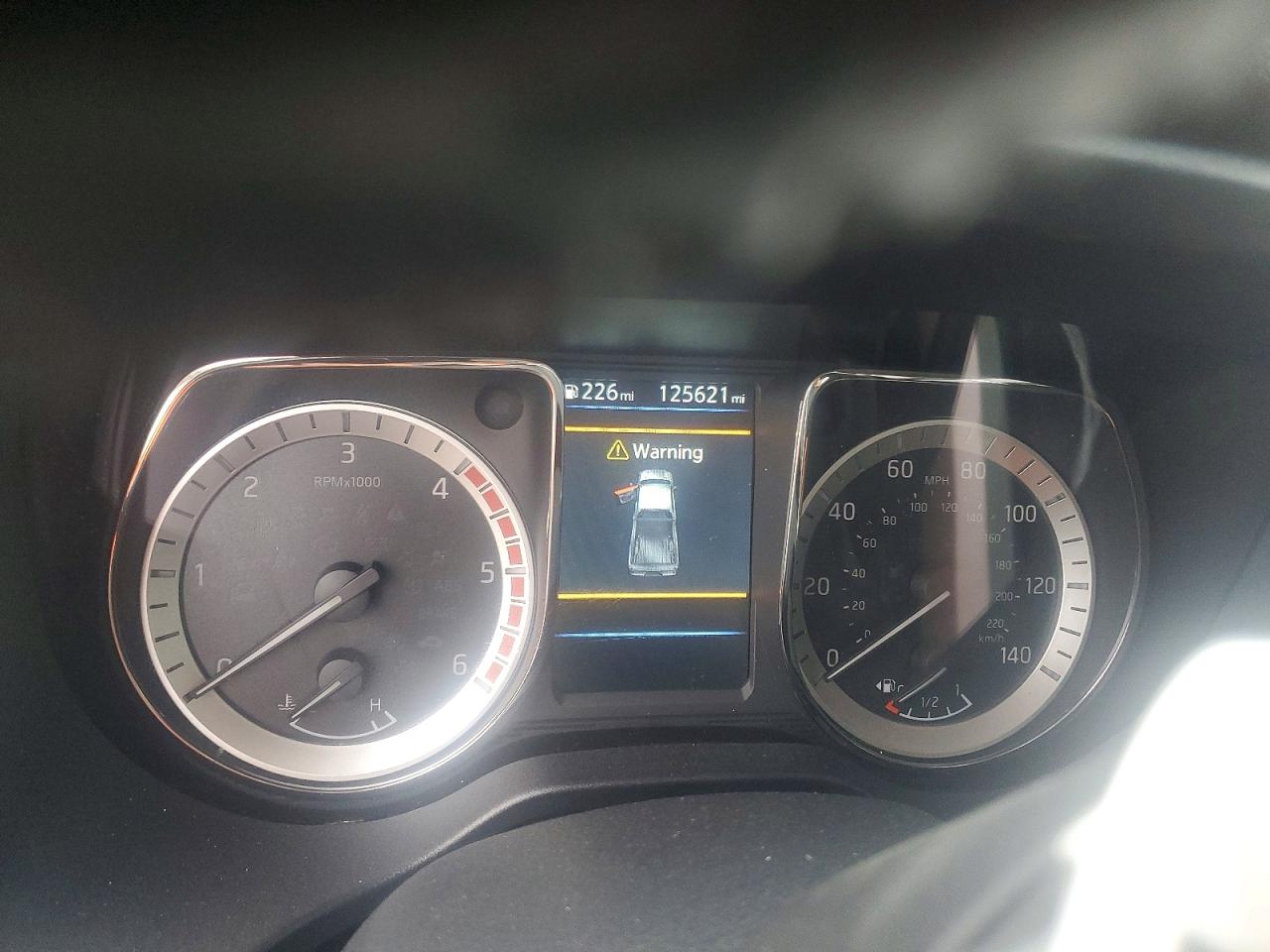 2019 NISSAN TITAN XD SV photo 25