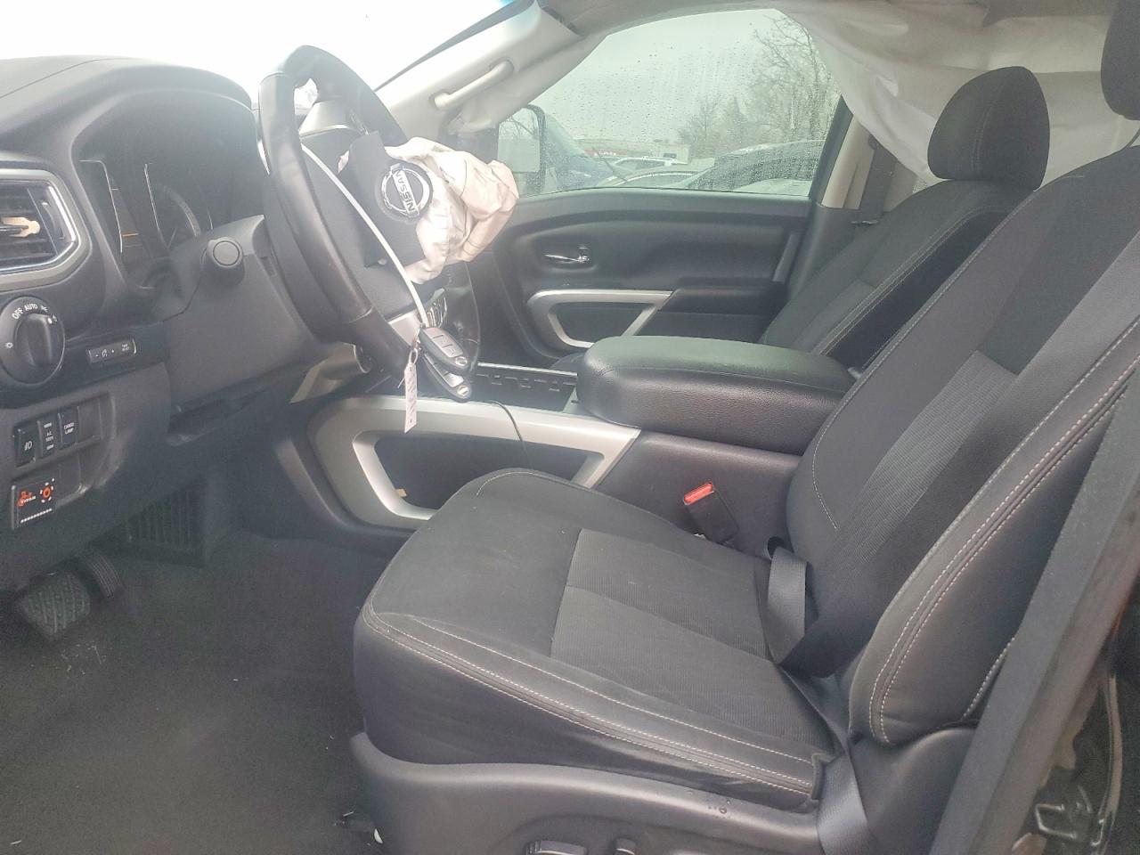 2019 NISSAN TITAN XD SV photo 19