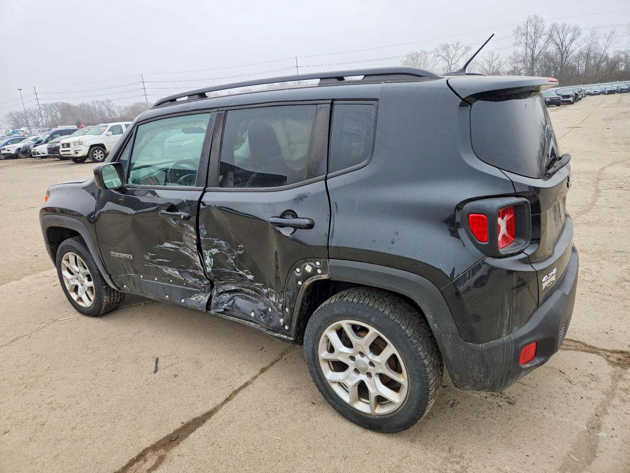 2015 JEEP RENEGADE LATITUDE photo 3