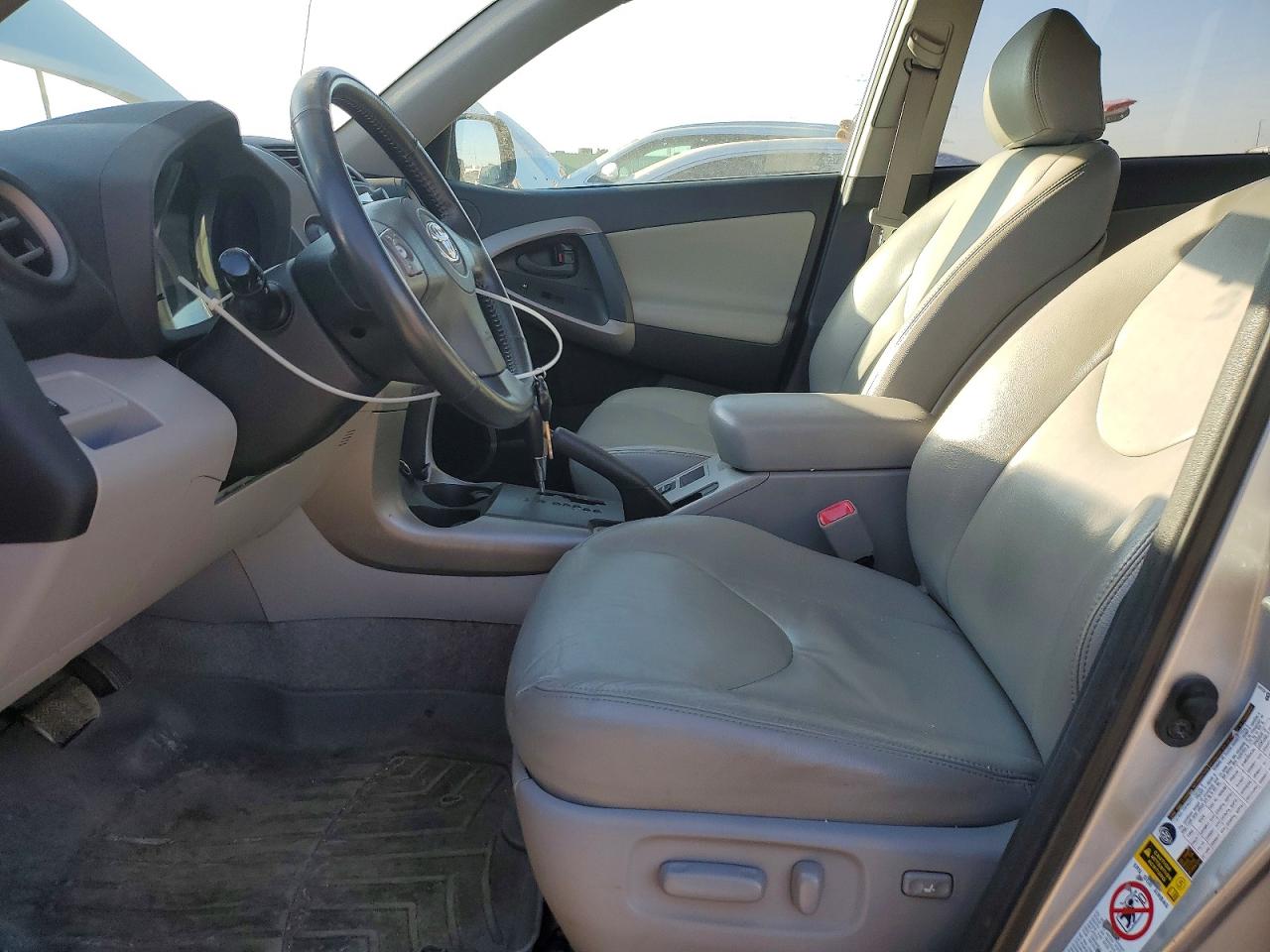 2006 TOYOTA RAV4 LIMITED photo 13