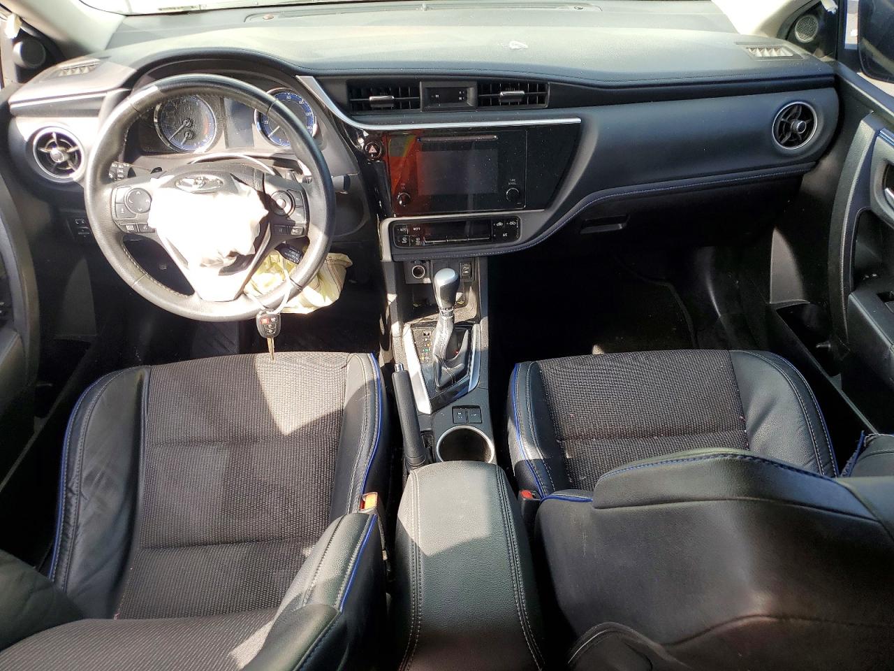 2018 TOYOTA COROLLA SE photo 8