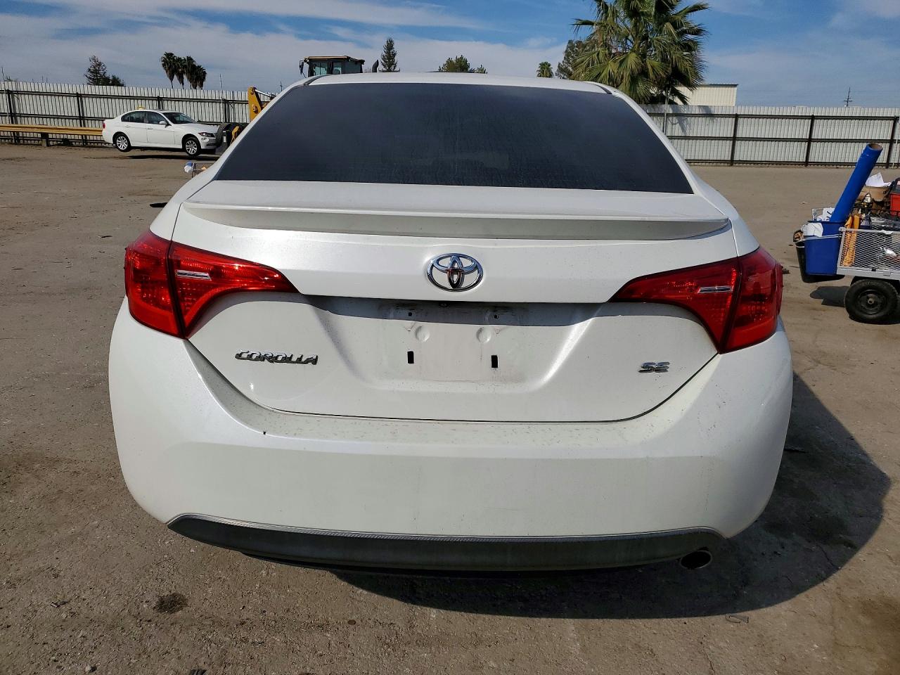 2018 TOYOTA COROLLA SE photo 6