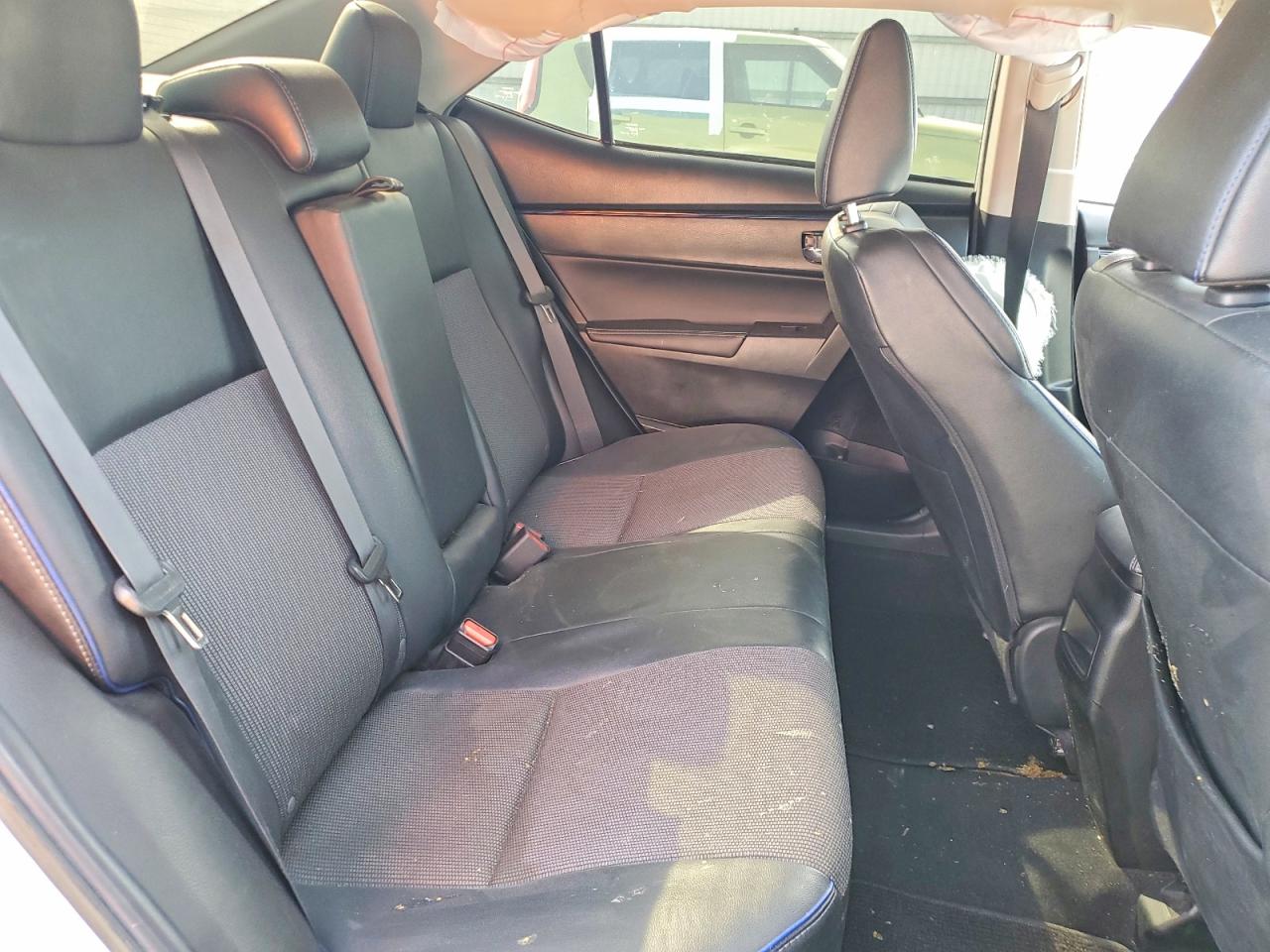 2018 TOYOTA COROLLA SE photo 10