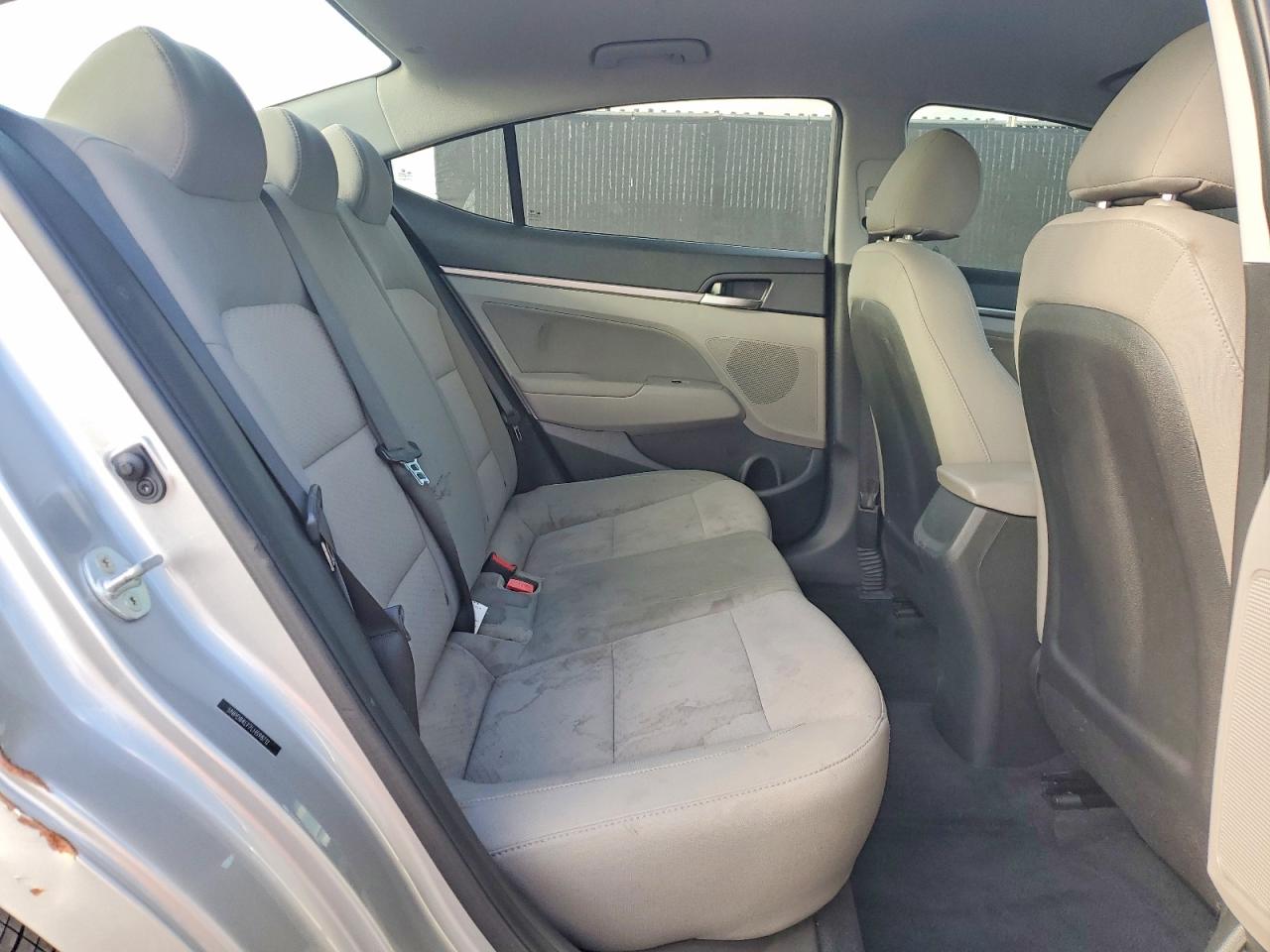 2020 HYUNDAI ELANTRA SEL photo 10