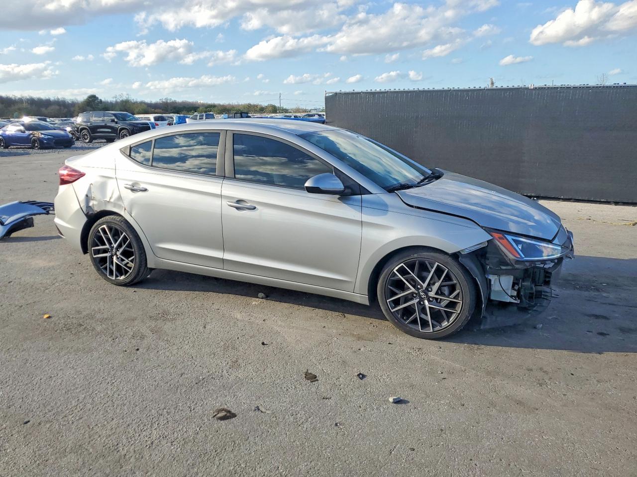 2020 HYUNDAI ELANTRA SEL photo 4