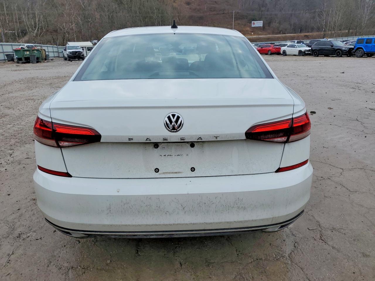 2020 VOLKSWAGEN PASSAT SE photo 6