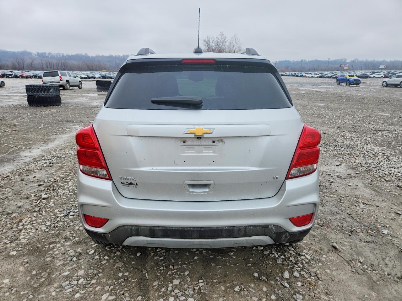 2017 CHEVROLET TRAX 1LT photo 11