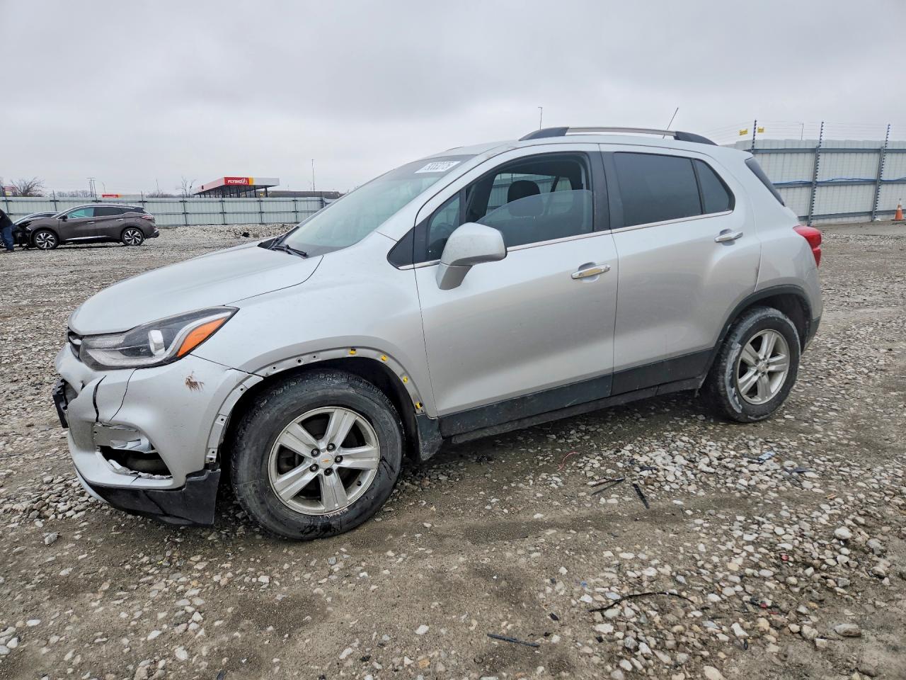 2017 CHEVROLET TRAX 1LT photo 2