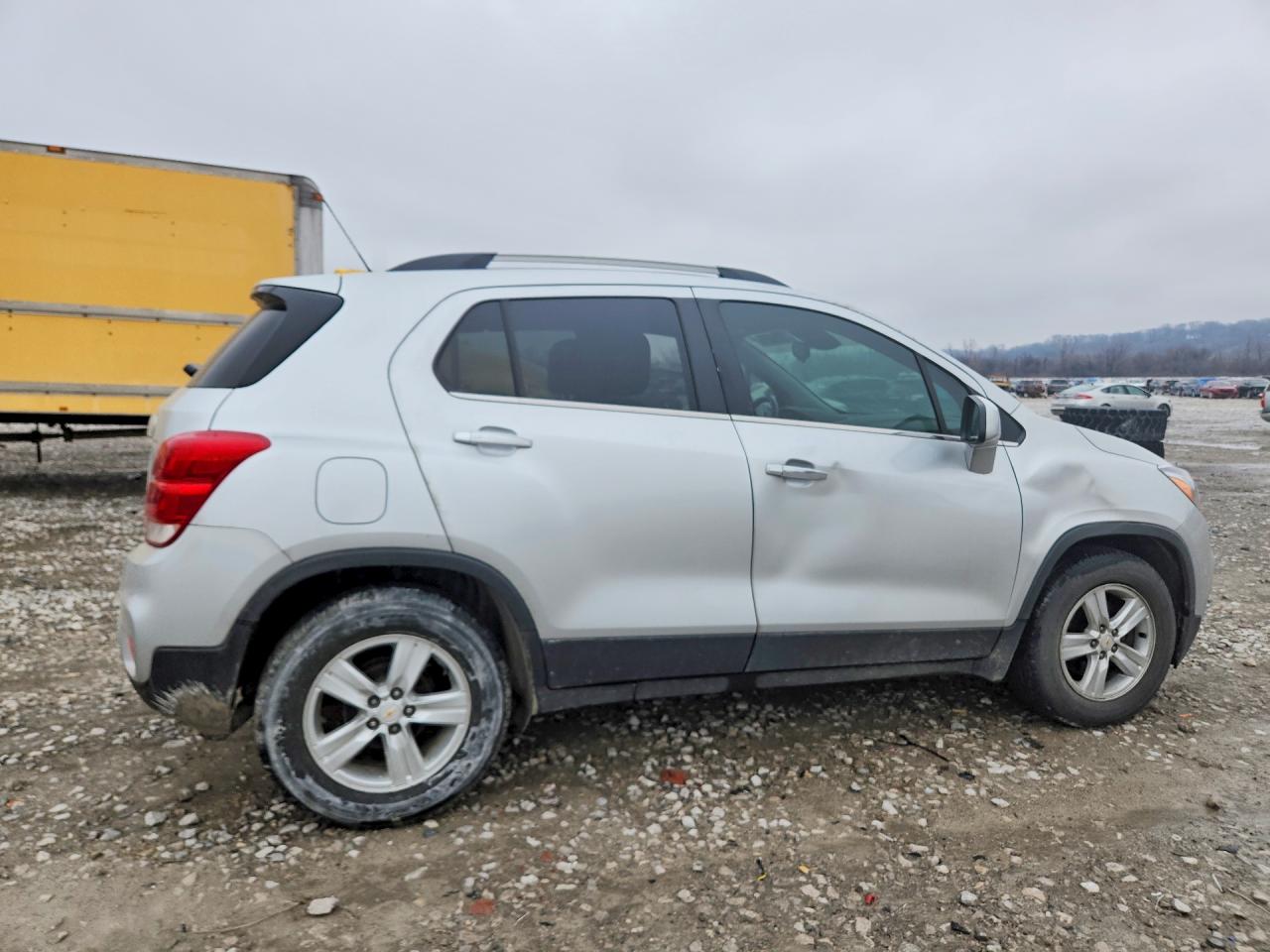 2017 CHEVROLET TRAX 1LT photo 5