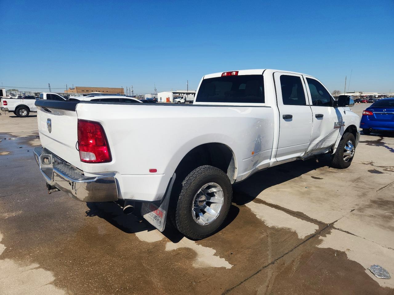 2018 RAM 3500 ST photo 3